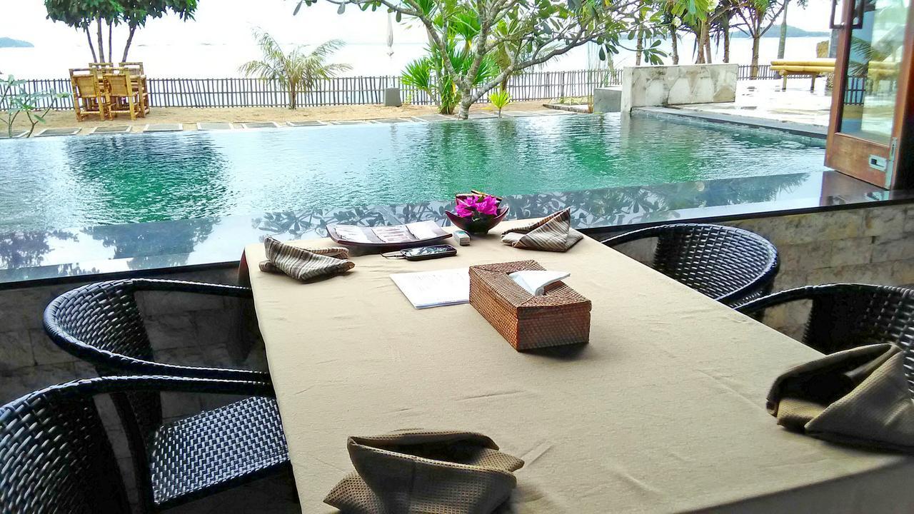 Star Sand Beach Resort Sekotong Exterior photo